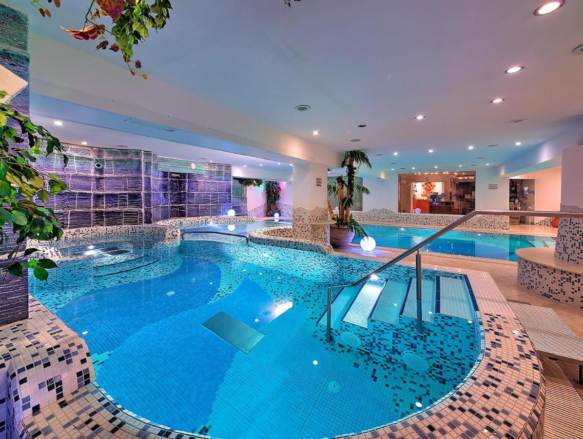 Luna Wellness Hotel Folgarida Extérieur photo