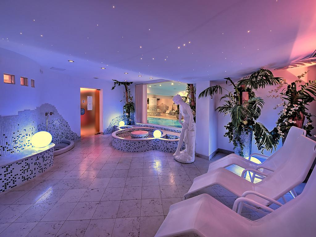 Luna Wellness Hotel Folgarida Extérieur photo